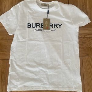 Burberry T shirt